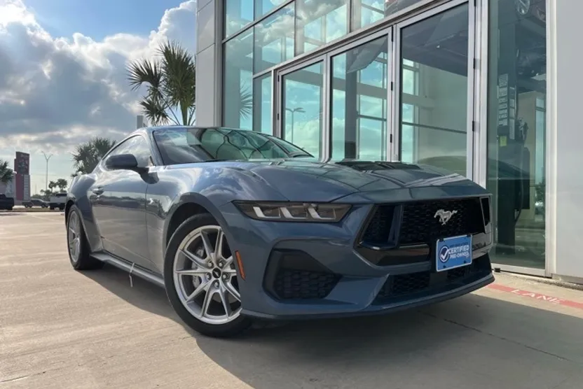 2024 Ford Mustang GT Premium photo 1