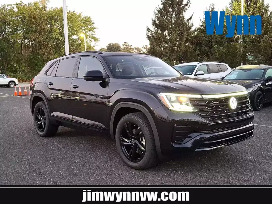 2026 Volkswagen Atlas Cross Sport SEL R-Line photo 1
