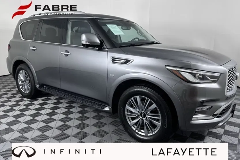 2019 Infiniti QX80 Luxe photo 1