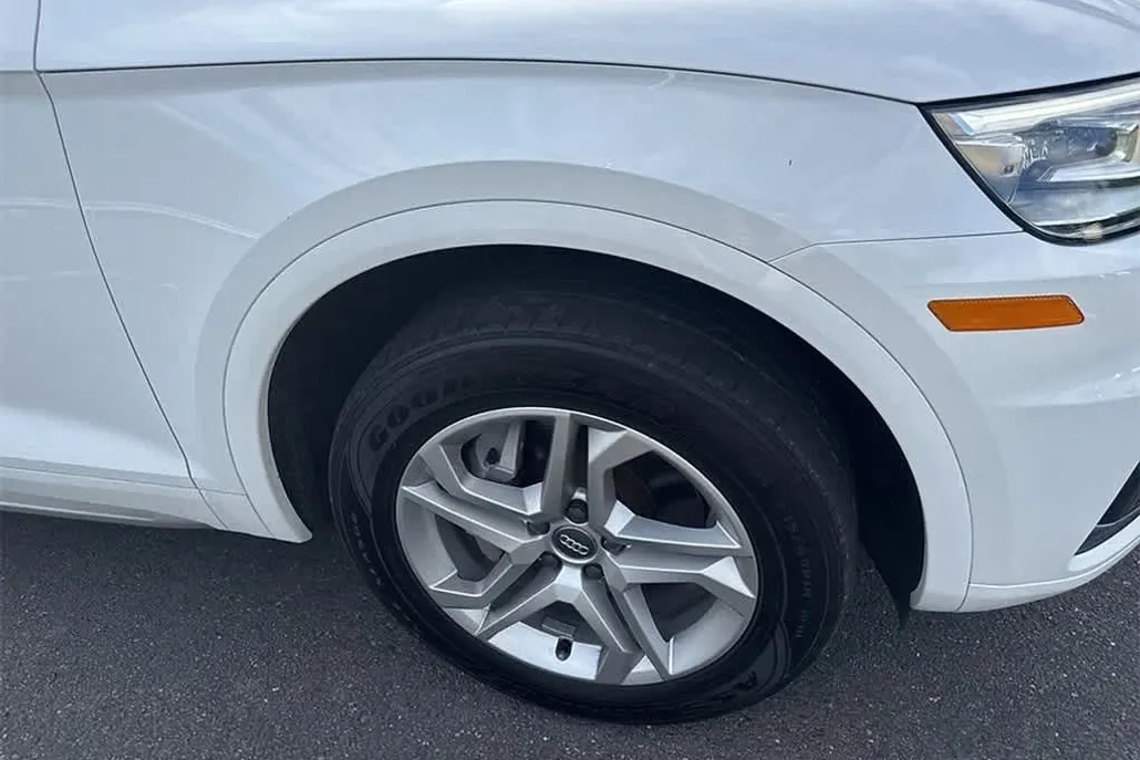 2018 Audi Q5 Premium photo 1