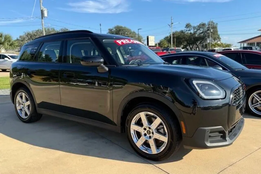 2025 Mini Countryman S ALL4 photo 1
