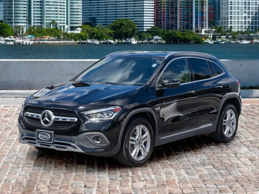 2021 Mercedes Benz GLA 250 photo 1