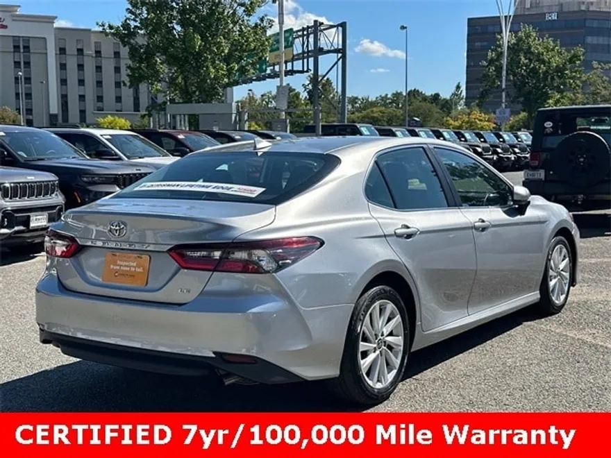 2023 Toyota Camry LE photo 1