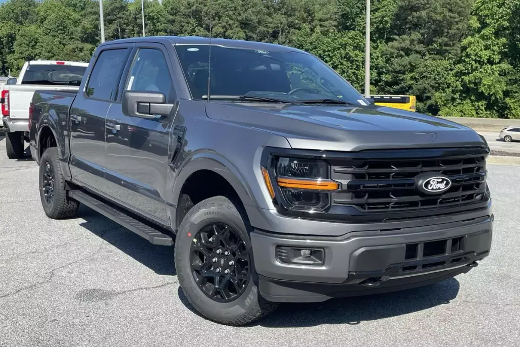 2025 Ford F-150 XLT photo 1