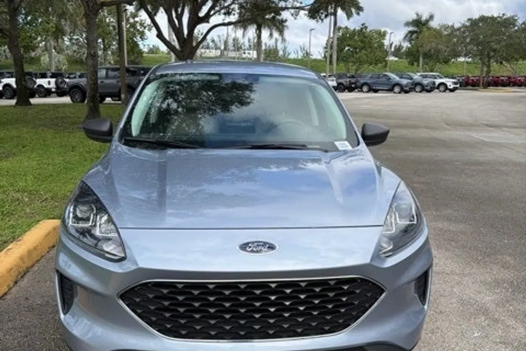 2022 Ford Escape SE photo 1