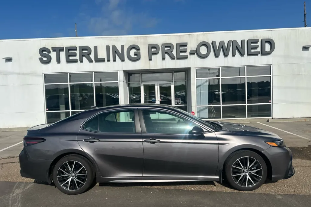 2023 Toyota Camry SE photo 1