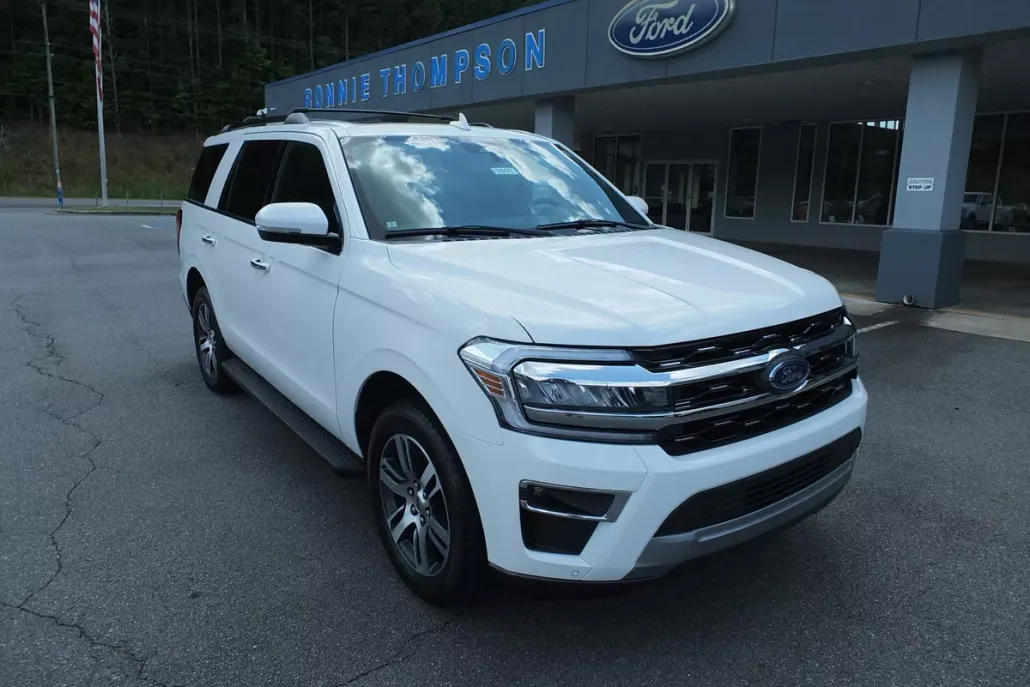 2024 Ford Expedition Limited photo 1