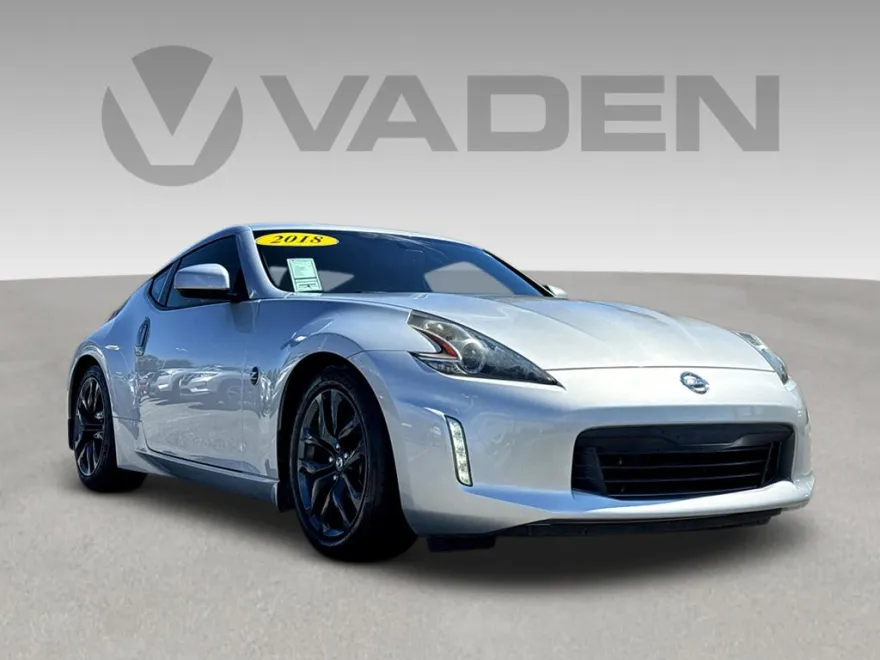 2018 Nissan 370Z Touring photo 1
