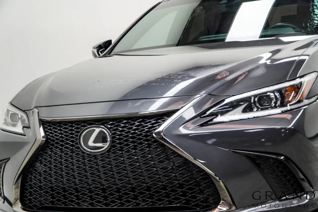 2022 Lexus ES 350 F SPORT photo 1