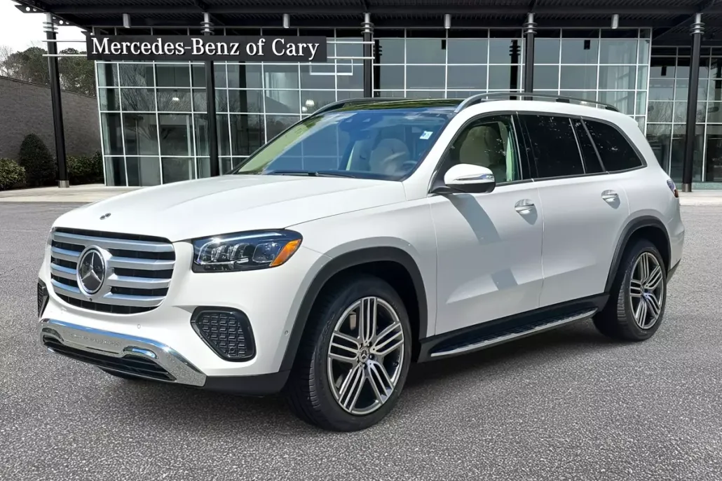 2026 Mercedes Benz GLS 450 4MATIC photo 1