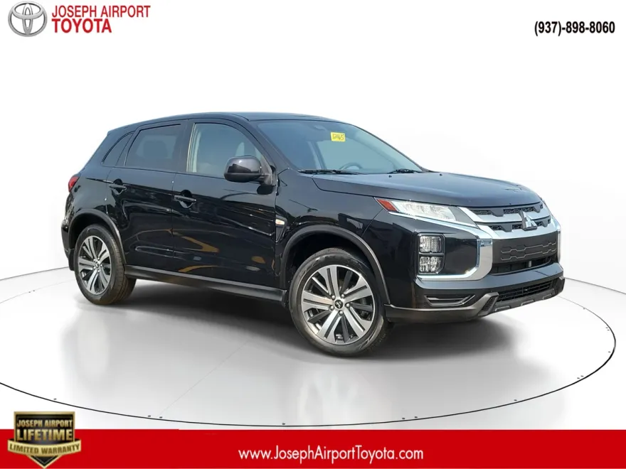 2023 Mitsubishi Outlander Sport ES photo 1