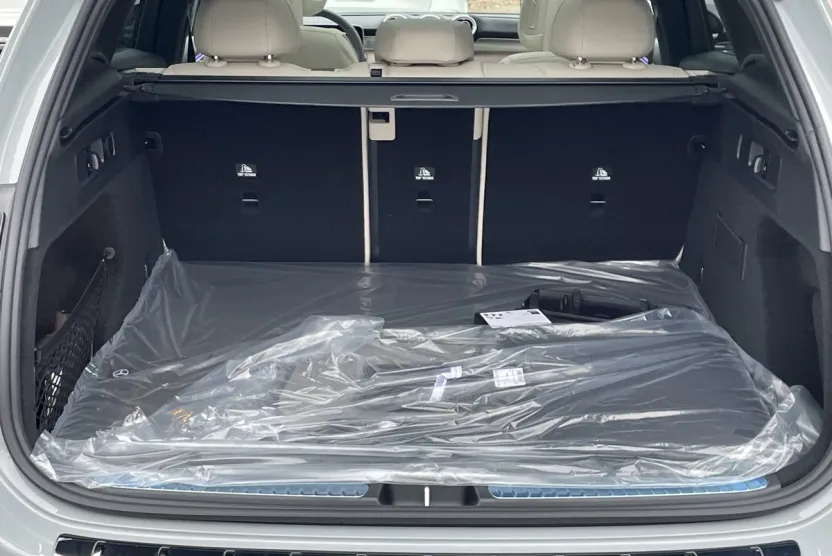 2026 Mercedes Benz GLC 300 photo 1