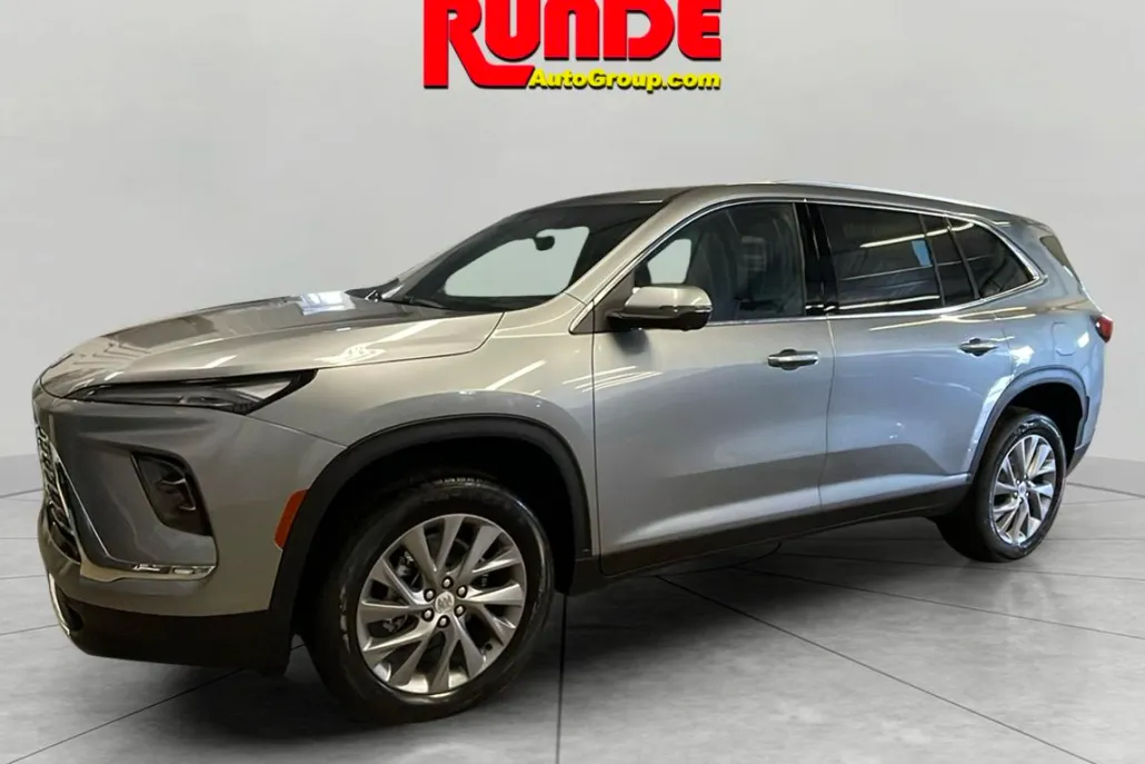 2026 Buick Enclave Preferred photo 1