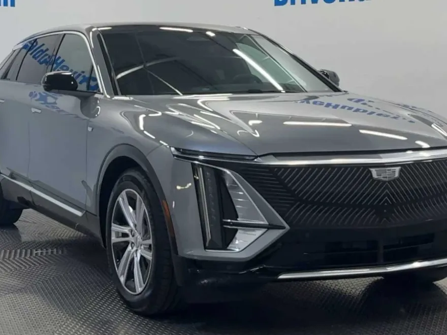 2024 Cadillac Lyriq Tech photo 1