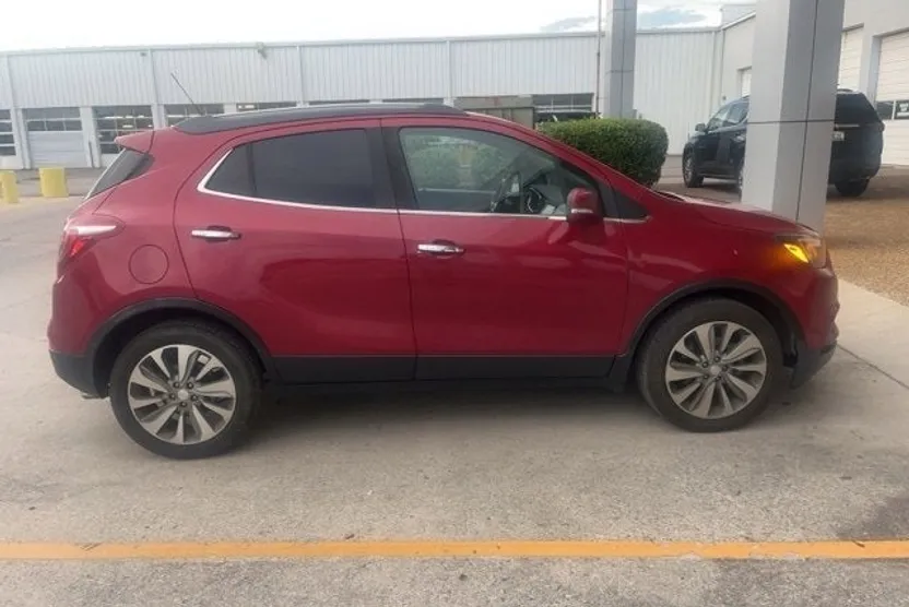 2019 Buick Encore Preferred photo 1