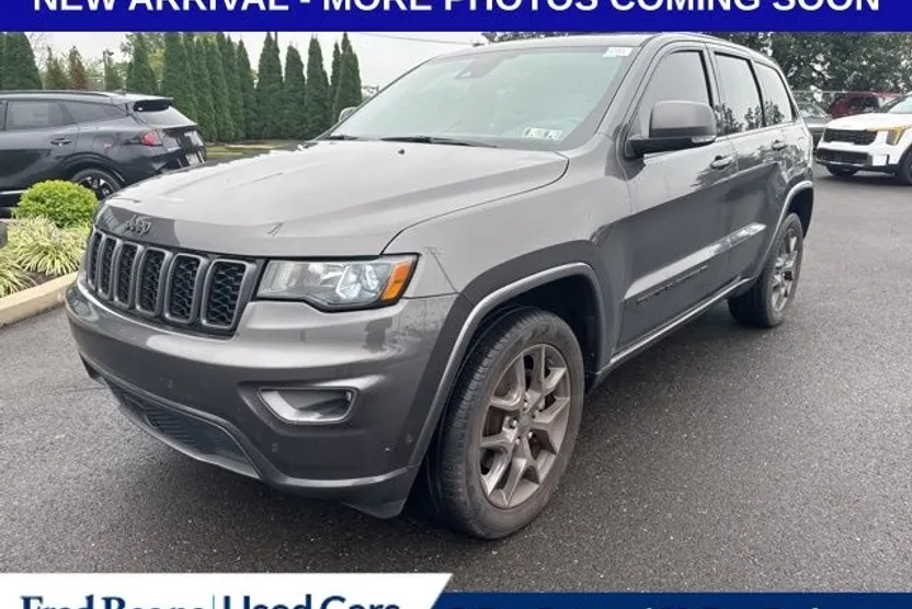 2021 Jeep Grand Cherokee Anniversary Edition photo 1