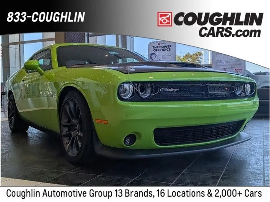 2023 Dodge Challenger R/T Scat Pack photo 1