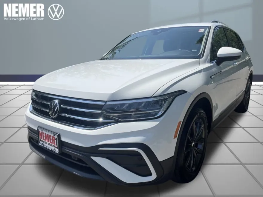 2022 Volkswagen Tiguan SE photo 1