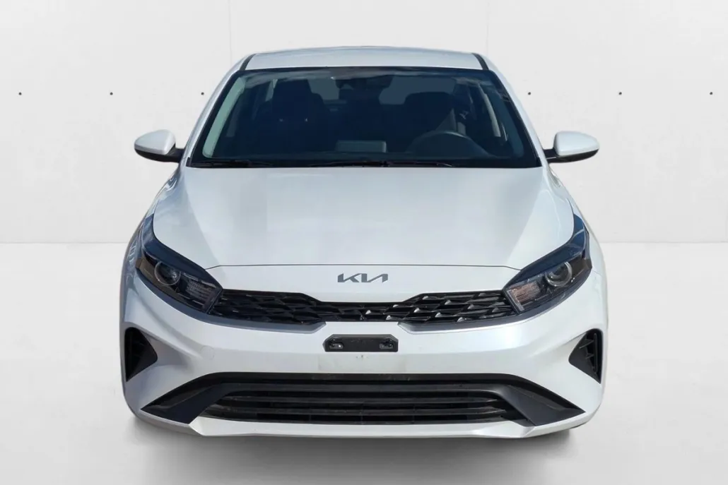 2024 Kia Forte LXS photo 1
