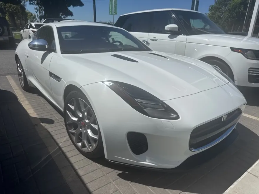 2019 Jaguar F-TYPE P300 photo 1