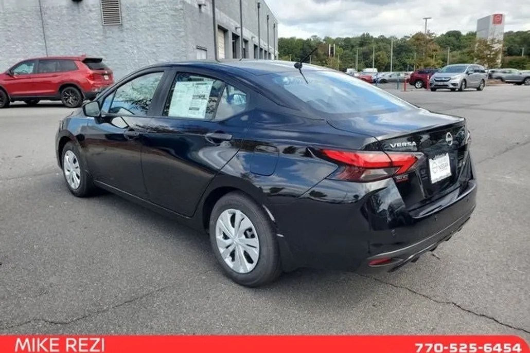 2025 Nissan Versa S photo 1