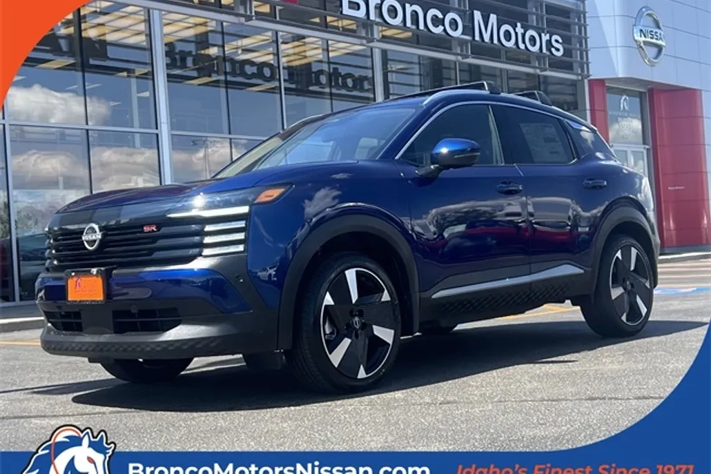 2025 Nissan Kicks SR photo 1