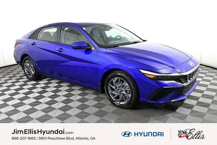 2025 Hyundai Elantra SEL Sport photo 1