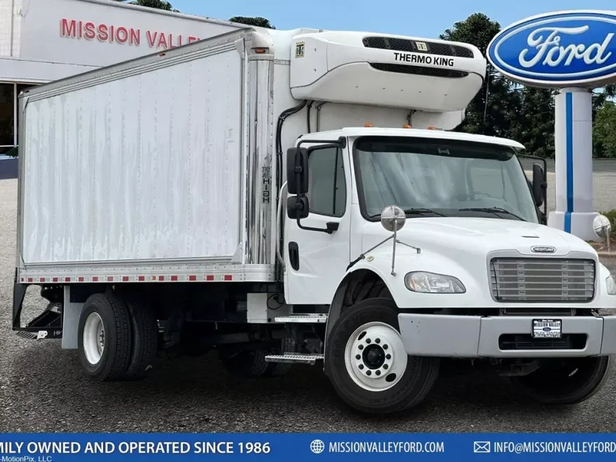 2018 Freightliner M2 106 Medium Duty photo 1