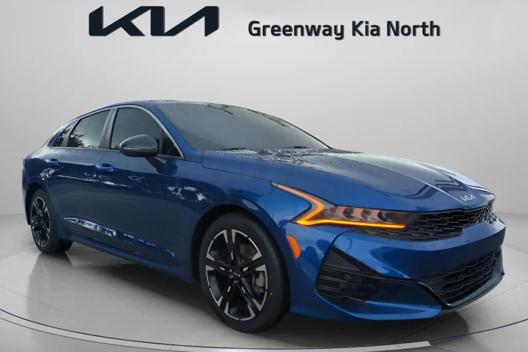 2022 Kia K5 GT-Line photo 1