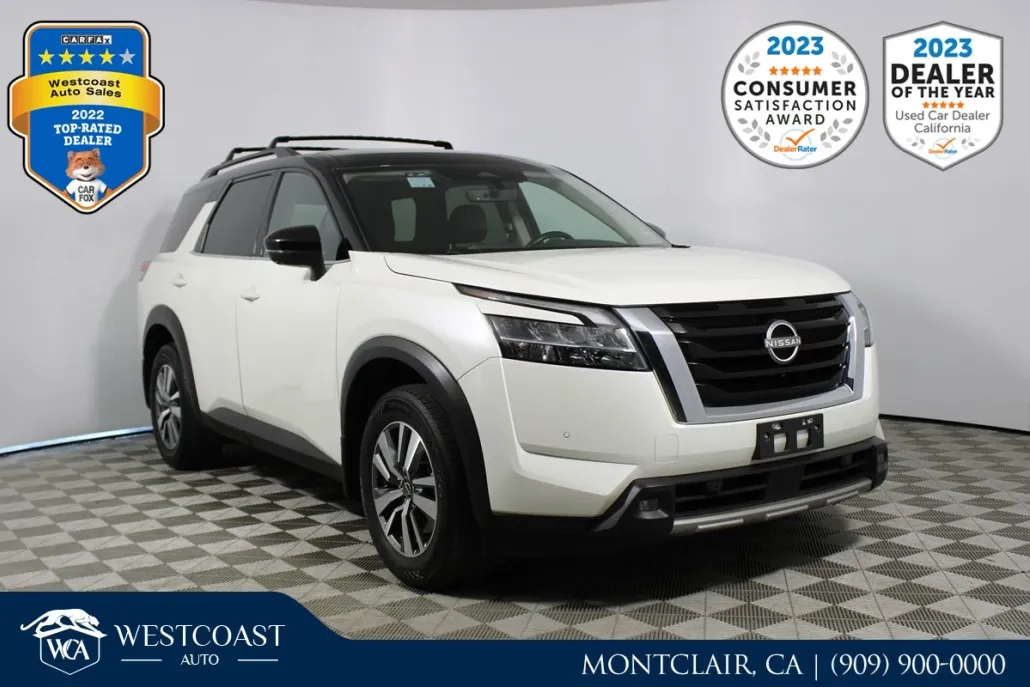 2023 Nissan Pathfinder SL photo 1