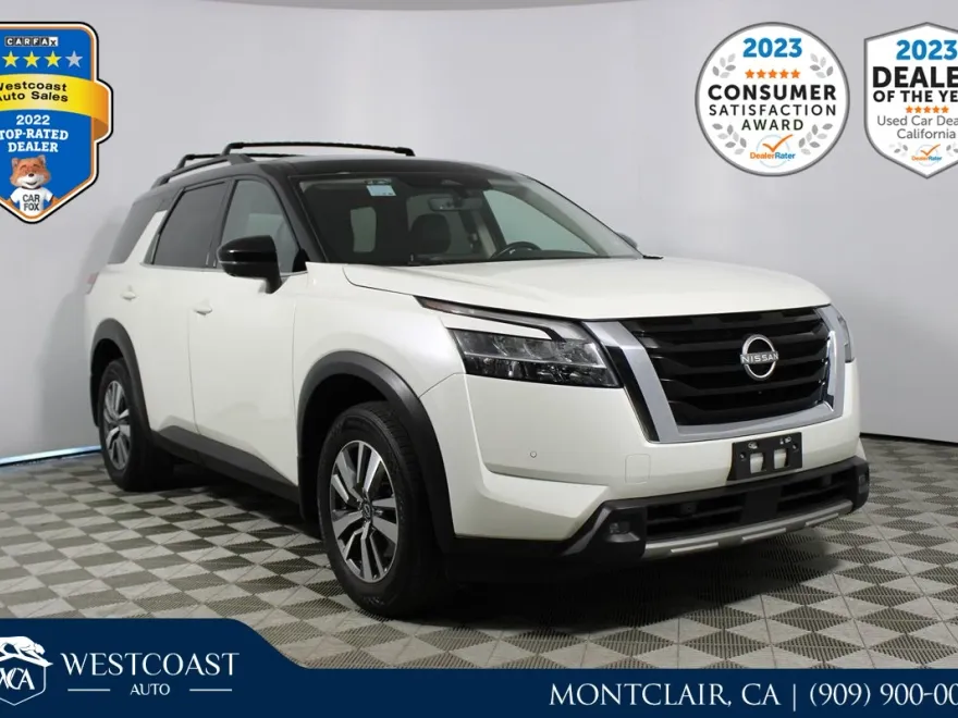 2023 Nissan Pathfinder SL photo 1