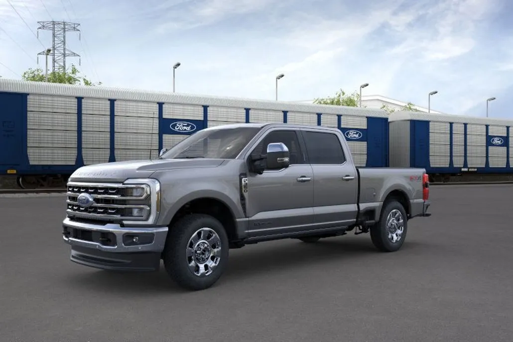 2025 Ford F-350 Lariat photo 1
