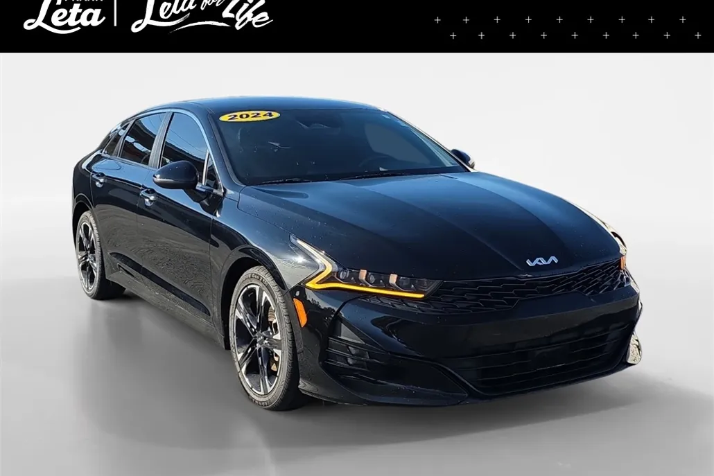 2024 Kia K5 GT-Line photo 1