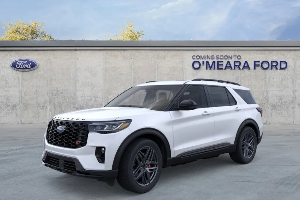2025 Ford Explorer ST photo 1