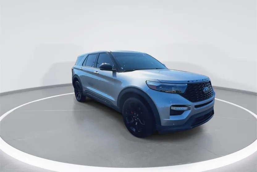 2021 Ford Explorer ST photo 1