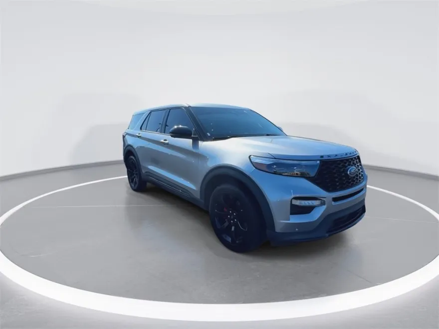 2021 Ford Explorer ST photo 1