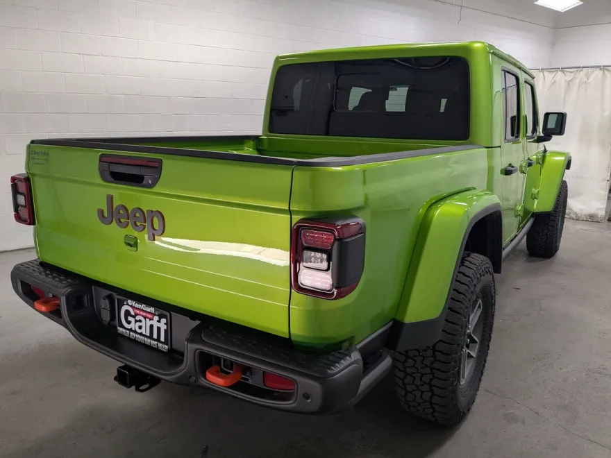 2025 Jeep Gladiator Mojave photo 1