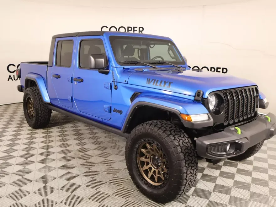 2023 Jeep Gladiator Willys photo 1