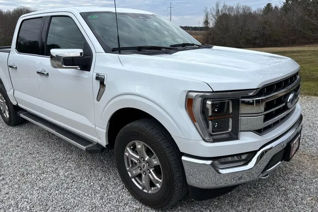 2023 Ford F-150 Lariat photo 1