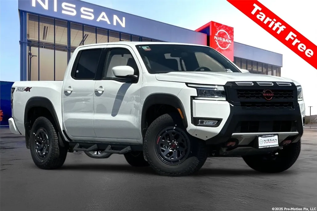 2025 Nissan Frontier PRO-4X photo 1