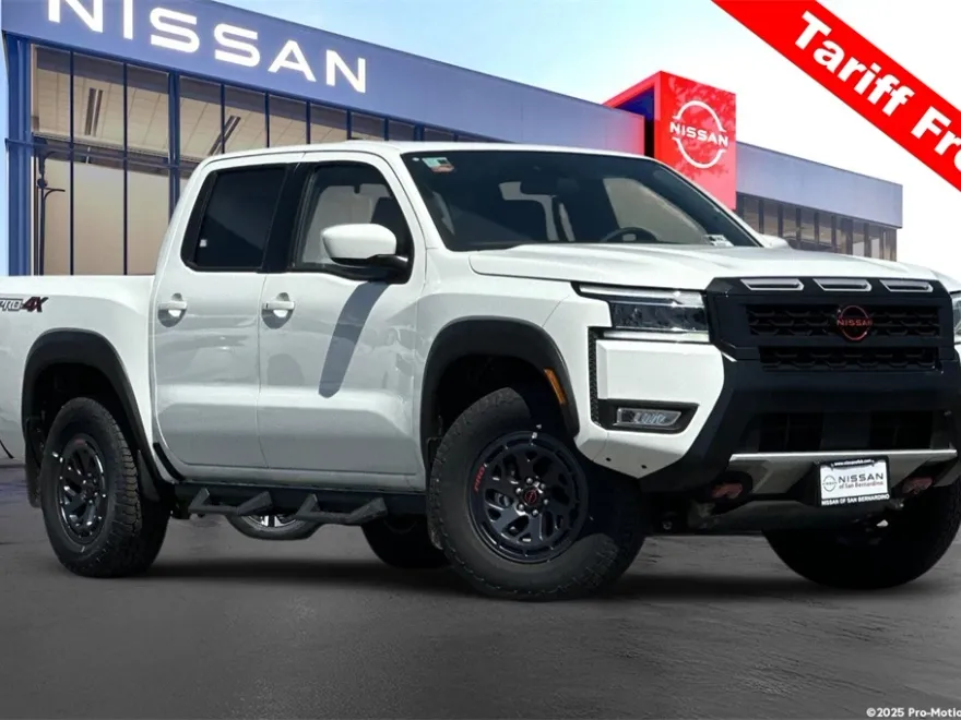 2025 Nissan Frontier PRO-4X photo 1