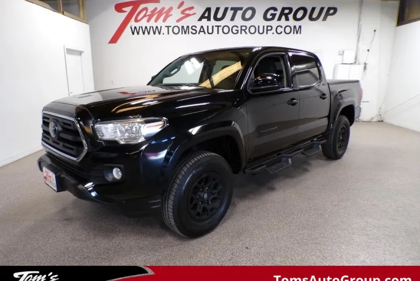 2019 Toyota Tacoma TRD Sport photo 1