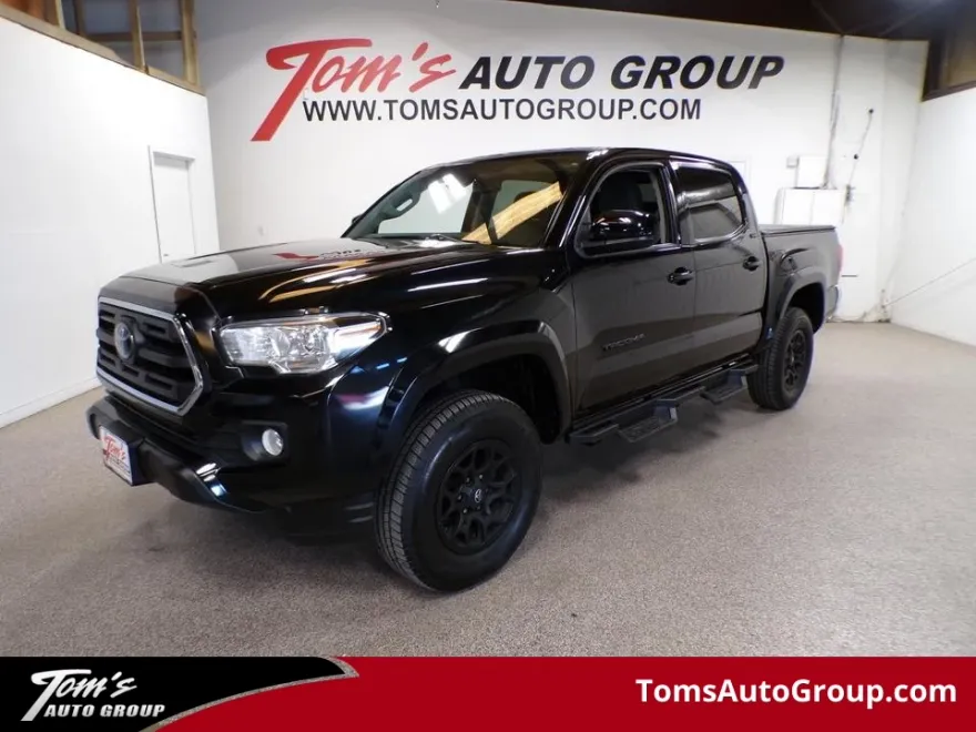 2019 Toyota Tacoma TRD Sport photo 1