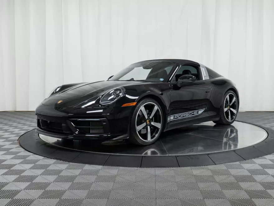 2024 Porsche 911 Targa 4S Coupe photo 1