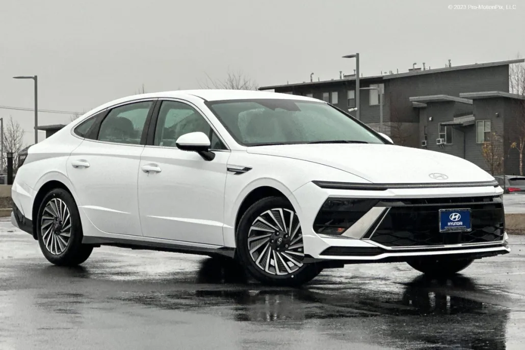 2025 Hyundai Sonata Hybrid SEL photo 1