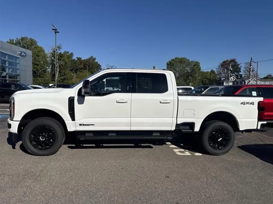 2026 Ford F-350 Lariat photo 1