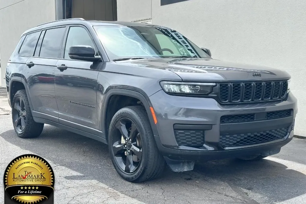 2022 Jeep Grand Cherokee Altitude photo 1