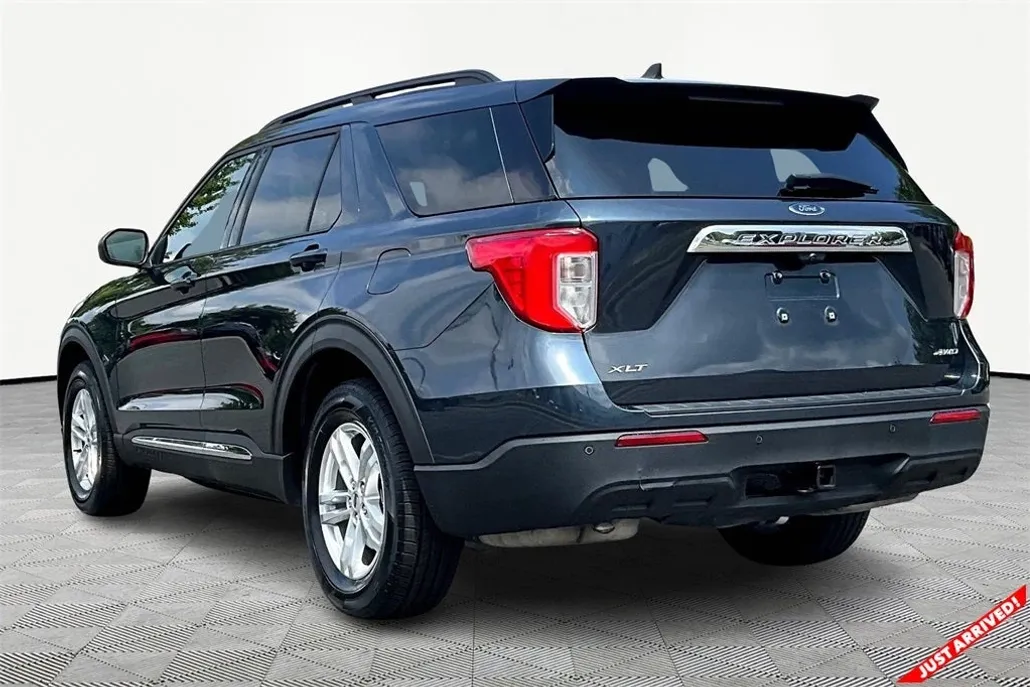 2022 Ford Explorer XLT photo 1