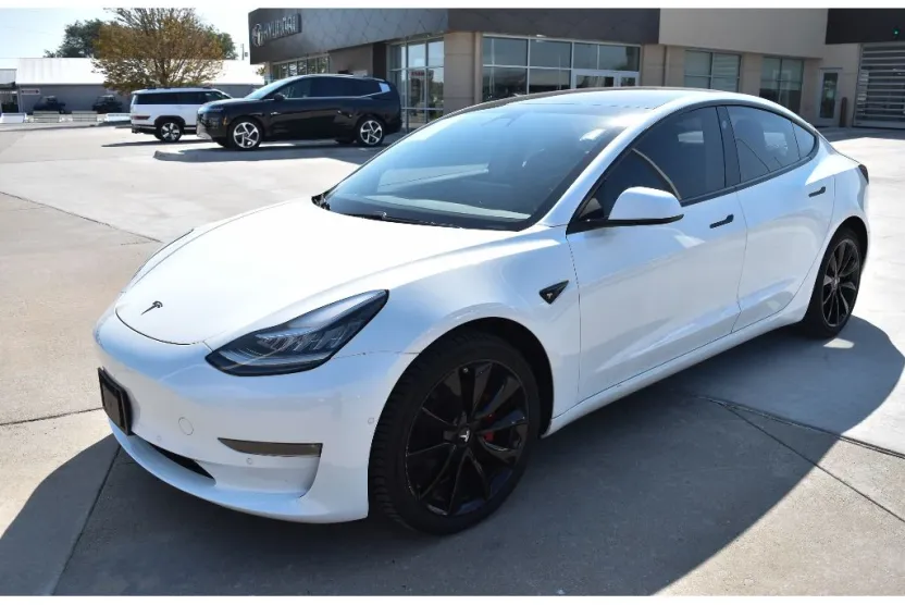2018 Tesla Model 3 Long Range photo 1