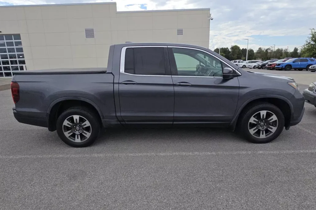 2017 Honda Ridgeline RTL photo 1